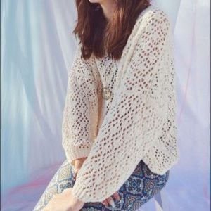 ISO Earthbound Trading Co. Cream Open Knit Sweater